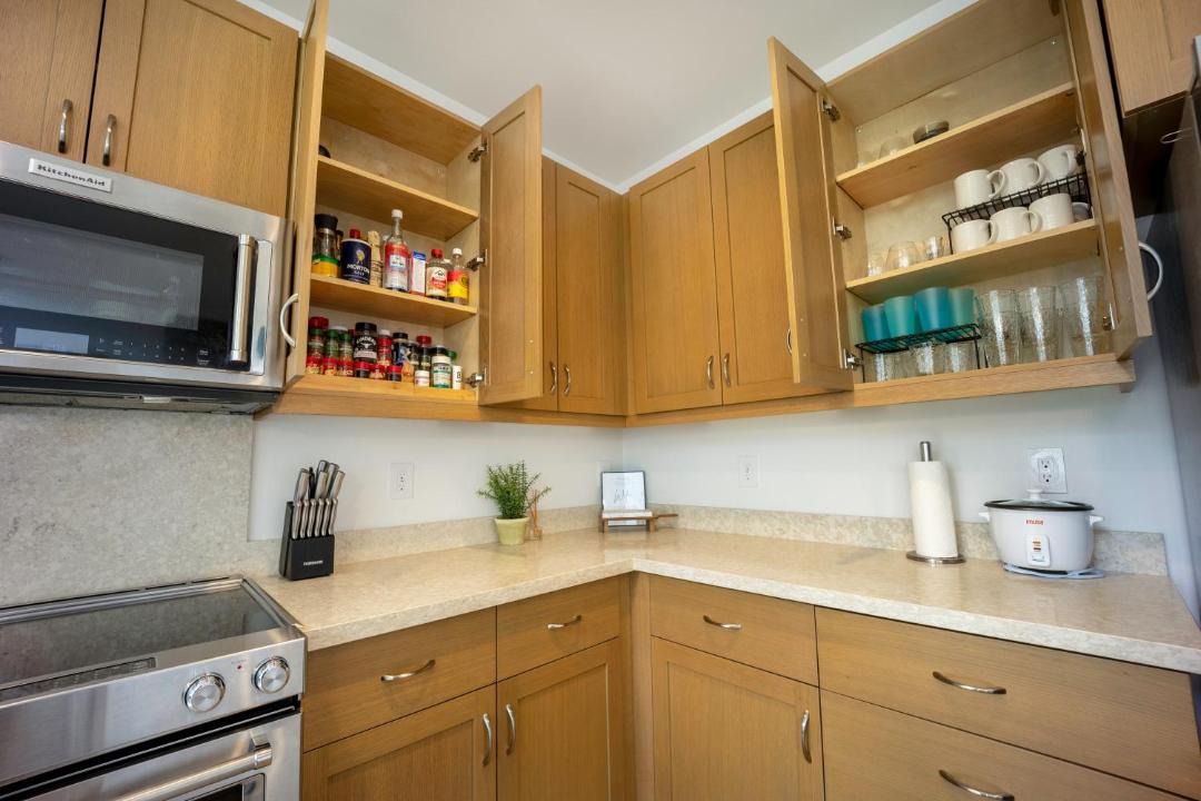 Photo of Kitchen in Makaha Valley