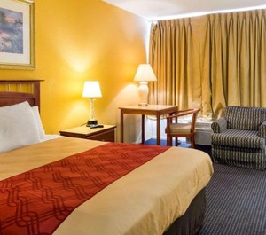 Econo Lodge Petersburg Fort Lee 