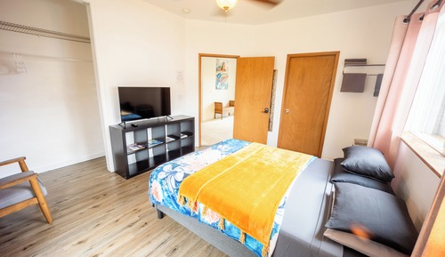 Economy Double Room, 1 Queen Bed, Shared Bathroom, Garden View