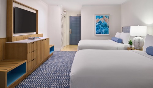 Signature Room, 2 Queen Beds, Partial Ocean View (Newly Renovated)