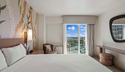 Kona Tower Partial Ocean View Room