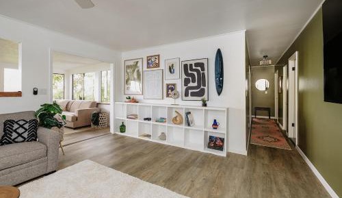 Three-Bedroom Apartment with Ocean View