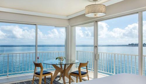 Junior Suite Ocean Front