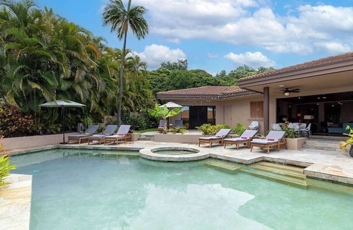 Kahaluu Bay House | Hale Nene Pool, Spa Tub & Ocean Views!