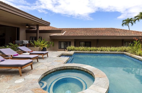 Kahaluu Bay House | Hale Nene Pool, Spa Tub & Ocean Views!