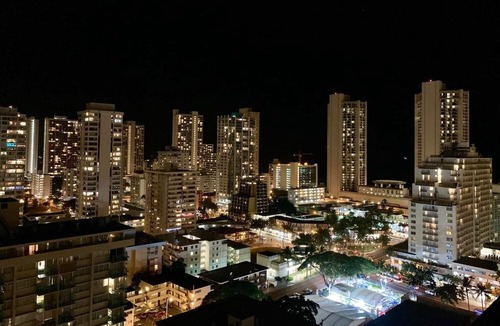 Diamond Head - Kapahulu - St. Louis Condo | Lovely Studio with Million Dollar View of Waikiki and close to everything!