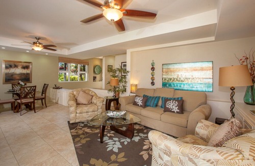 Wailea Hotel | Palms at Wailea One Bedrooms by Coldwell Banker Island Vacations
