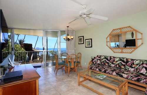 Kihei Hotel | Kamaole Nalu #204 by Ali'i Resorts