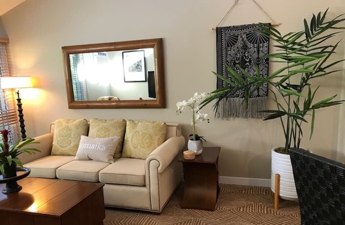 Historic Lahaina Front Street Condo | HEART of LAHAINA TOWN-1BDRM, 1BTH, SLEEPS 4~5 STAR! GREAT POOL! COLD AC *****