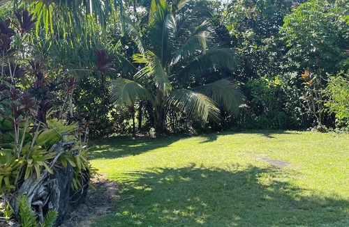 Waa Waa House | Hikina Shore Getaway. nA Coastal+Jungle Stay