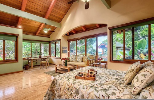 Kilauea House | Sea Song in Kilauea With 4 Bedrooms and 4 Bathrooms