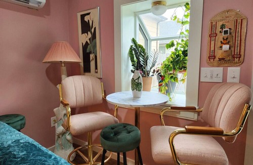 Milford House | Themed Bungalow near Beaches, DE turf, Downtown, State Parks, Bayhealth