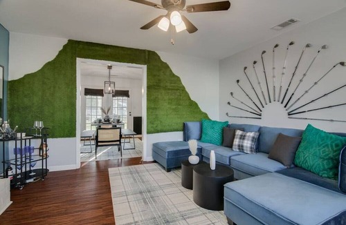 National Hills House | 5min to AN Golf Club l Pet-Friendly l Big Backyard, BBQ & Fun Activities