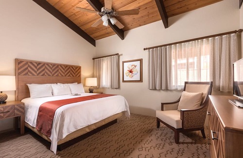 Kahaluu Bay Hotel | Kona Coast Resort