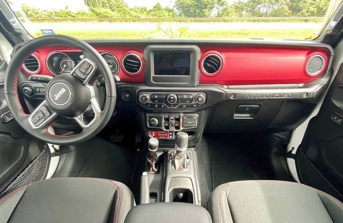 Anahola RV Rental | 2021 Jeep Wrangler Glamper Special
