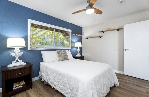 Kealakekua House | Halekii Sunset – Sweeping 180° Ocean Views | Newly Renovated Tropical Retreat