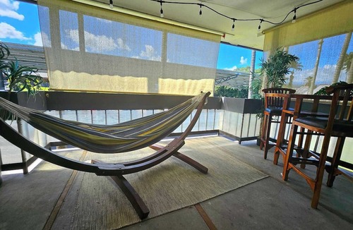 Hilo Condo | Polynesian Koi Pond Gardens Condo in Hilo w pool