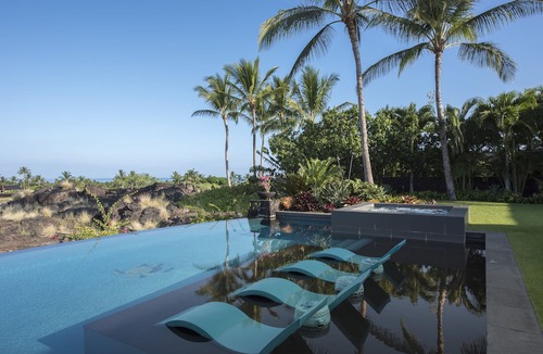 Kaupulehu House | Experience luxury at Hale Kahikole in Kailua Kona, featuring 5 bedrooms and a private pool.