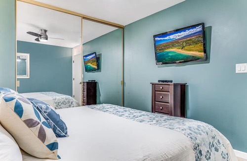 Kihei Condo | Beachfront Condo W/Unbeatable Ocean Views! Floor To Ceiling Windows & Lanai!