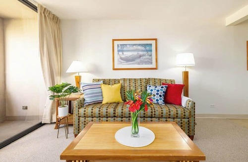 Waikiki Condo | 2BR Condo w/lanai & Diamond Head views