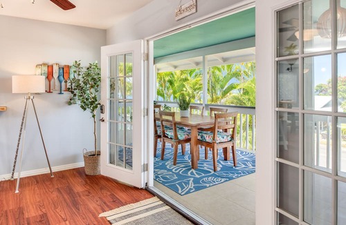 Kailua-Kona House | Kona Ocean View Home - Downtown, Fruit Trees, Sunset views
