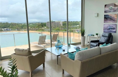 Lihue House | Stunning Oceanfront Home @ Kalapaki Bay, AC, Sleeps 8
