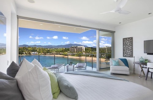 Lihue House | Stunning Oceanfront Home @ Kalapaki Bay, AC, Sleeps 8