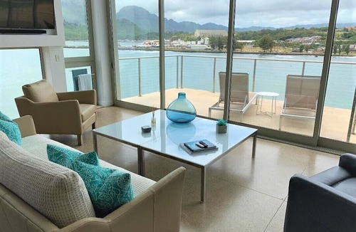 Lihue House | Stunning Oceanfront Home @ Kalapaki Bay, AC, Sleeps 8