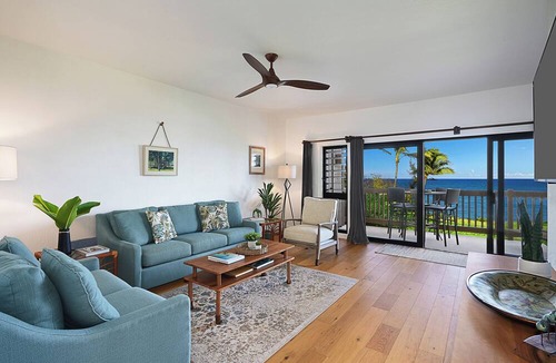 Lihue Condo | Direct Ocean Front, Renovated1 Bdrm Condo with Sweeping Views of the East Shore