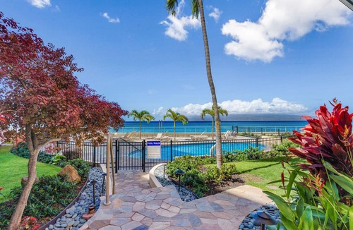 Kahana Condo | Gorgeous Ocean Views, Island Charm - Hololani B201- Beach gear included