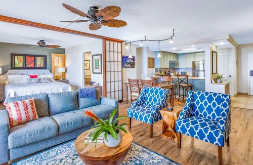 Kahana Condo | Gorgeous Ocean Views, Island Charm - Hololani B201- Beach gear included