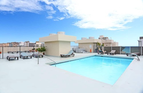 Waikiki Condo | Great for Families! Partial Ocean/Canal/Diamond Head Views! Pool, Wi-Fi, Prkg