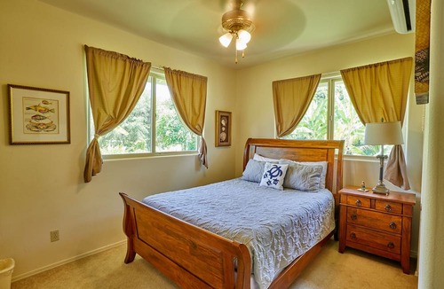 Hauula House | Hawaiian plantation-style home, perfect for families.