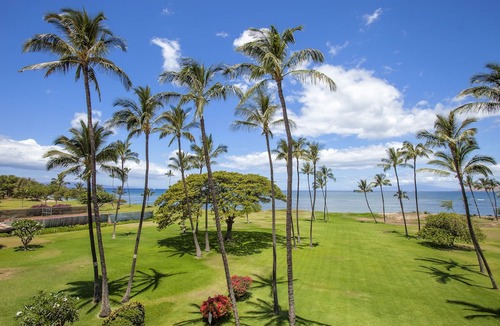 Kihei Condo | Leinaala Oceanfront #301 Oceanfront Views! A/C, wifi, Pool, Great Rates!