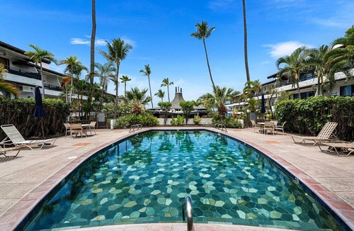 Kailua-Kona Condo | 🏖️Courtyard Kona Condo w/AC + Oceanfront Pools | Casa 202