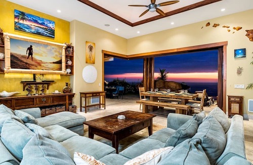 Kailua-Kona House | 🏖️Private Kona Luxury Home | Infinity Pool, Ocean Views & 3 King Suites