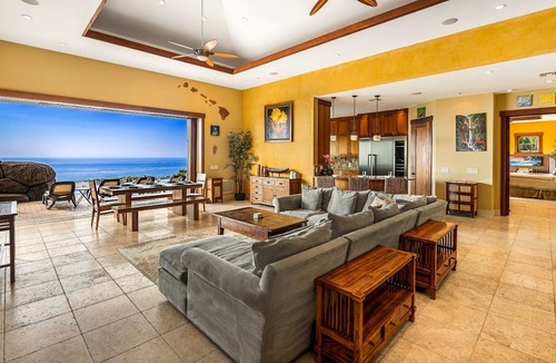 Kailua-Kona House | 🏖️Private Kona Luxury Home | Infinity Pool, Ocean Views & 3 King Suites