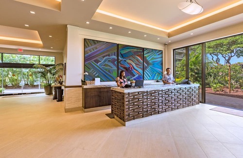 Kaanapali Condo | Spacious Corner Location with Wrap Around Lanai -BEST VALUE!