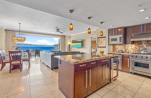 Honokowai Condo | Maui Resort Rentals: Honua Kai K725 - 7th Floor 3BR w/Ocean Views in Every Room!