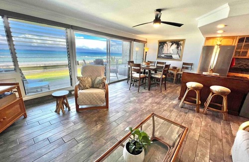Honokowai Condo | A jewel on Oceanfront & Breath Taking Views.