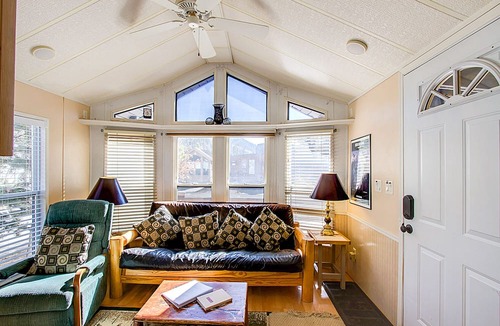 Breckenridge Ski Chalet | Cozy Cabin at Tiger Run | Near Ski Resort