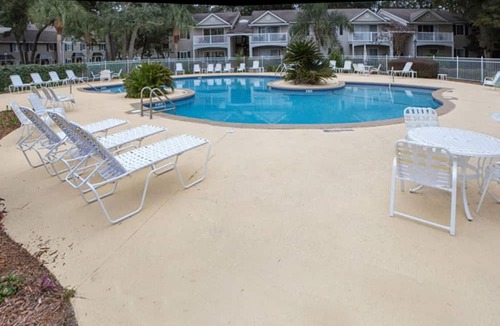 Demere Park Condo | Close to Beach & Pier. Ocean Walk. 2 Pools. 5 Star Reviews.