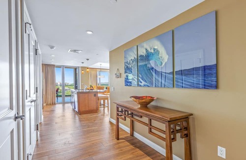 Honokowai Condo | Maui Resort Rentals: Honua Kai Hokulani 736 – 7th Floor Ocean & Mountain Views w/King Size Balcony!
