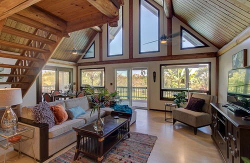Keaau House | The Rainbows End in Sunny Hawaiian Paradise Park