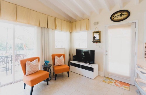 Marathon House | Best Deals in Duck Key . 2 Bedroom/2 Bath w/40' 'Dock, Trailer Storage Incl,