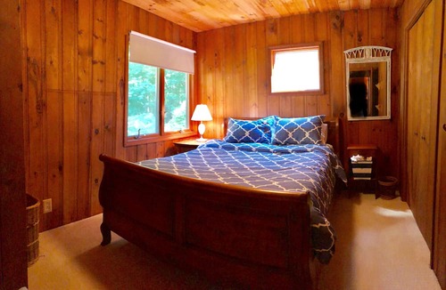 Fennville House | Beautiful Lake Michigan Home - Private Beach - Prime Aug 2026 Dates Available!