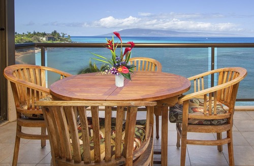 Kahana Condo | Special $285 8/9-8/21 Book Now Oceanfront Renovated Corner Unit SK353Sullivan