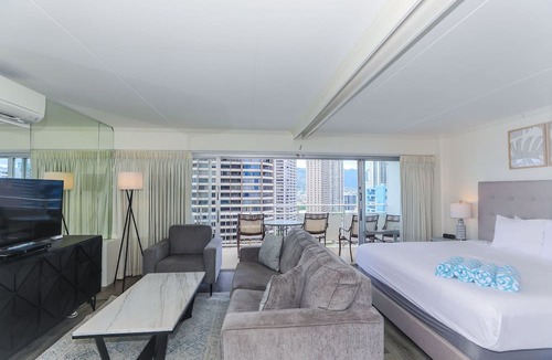 Waikiki Condo | Fully renovated unit on the 16th Floor overlooking the mountains and the surrounding Waikiki area!