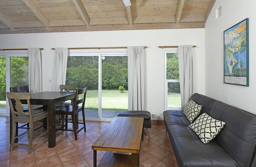 Pauwela Apartment | Peaceful & Private Studio - 12 Acre Hobby Organic Fruit Farm - Beach 10min