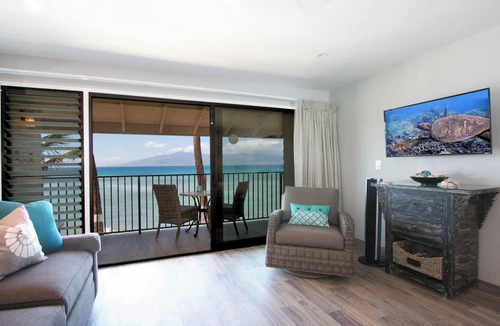 Kahana Condo | 180 Oceanfront View! A/C, Remodeled, 2 Oceanside Pools, Great Location, Clean!